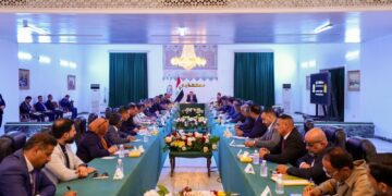 السوداني يترأس اجتماعاً لمديري ومسؤولي الدوائر والتشكيلات الخدمية والقطاعية في بابل
