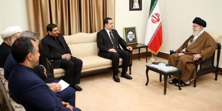 السوداني يلتقي خامنئي ويقدم التعازي