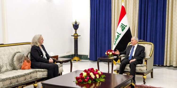 السفيرة الأميركية تلتقي رئيس الجمهورية