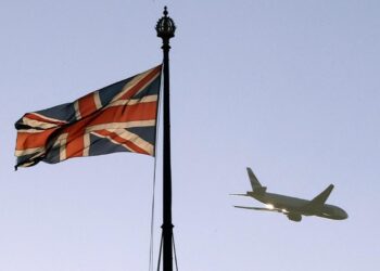 لندن تتخذ إجـــراء مناسبا في حق سفيرها لدى المكسيك بعدما “شـــهر سلاحاً”