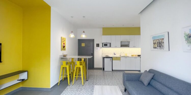 لبنان .. تأجير الغرف المنزلية يسحب البساط من الفنادق