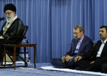 ايران .. رفض أهلية (أحمدي نجاد وعلي لاريجاني) للسباق الانتخابي