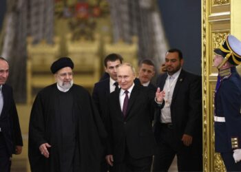 روسيا “تعلق موقتا” اتفاقا للتعاون الشامل مع إيران
