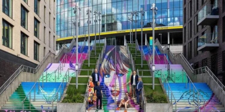 لندن .. محطات مترو تتوشح بأغنيات تايلور سويفت