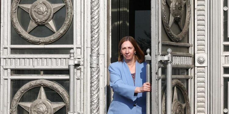 روسيا تستــــدعي السفيرة الأميركية احتجاجا على هجوم القرم