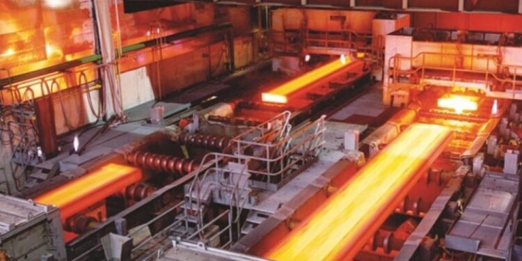 مسؤول إيراني .. العراق لا زال بحـــاجة إلى الحديد المسلح والخراسان من إيران