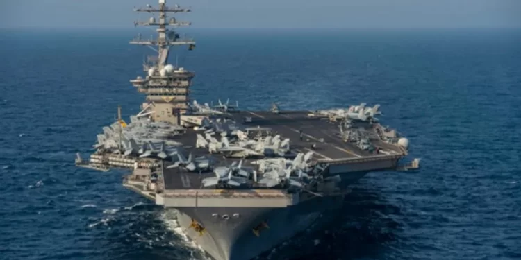 حاملة الطائرات “إيزنهاور” تستعد لدعم اسرائيل إذا شنت عملية عسكرية ضد لبنان