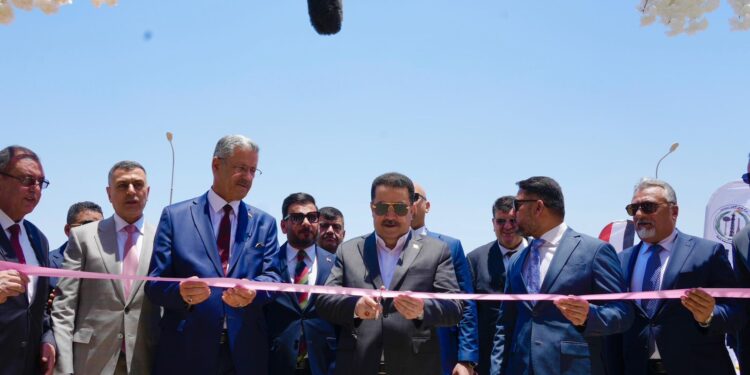 السوداني يفتتح مشروع وحدة الأزمرة الخاصة بالبنزين المحسن في مصفى البصرة