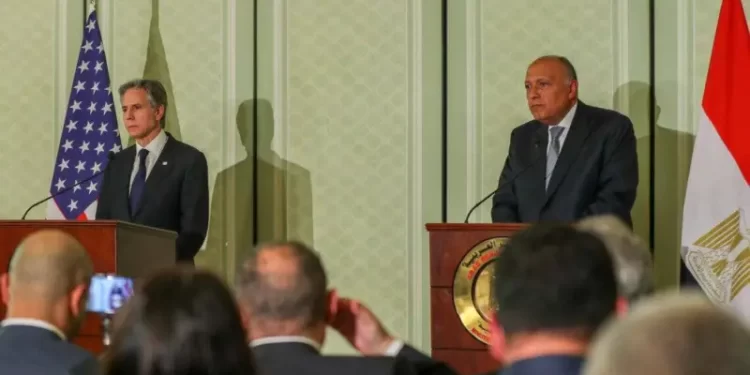 ما معنى وجود قوة أمنية عربية في غزة ؟