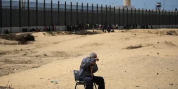 ماذا يحدث على حدود رفح بين مصر وغزة