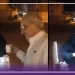 الوليد بن طلال يفاجئ بائعة شاي أثناء تجوله بالشارع بهدية ثمينة