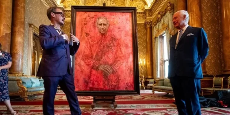ناشطون يشــــوهون أول لوحة رسمية للملك تشارلز