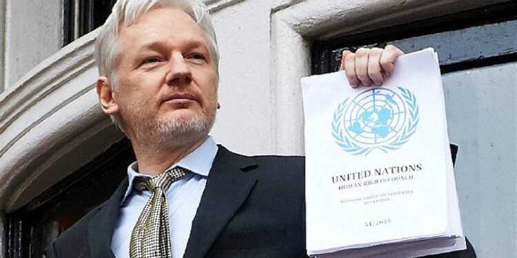 القضاء الأمريكي يقرر الإفراج عن مؤسس موقع ويكيليكس