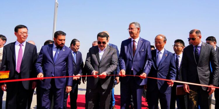 السوداني يفتتح مشروع معالجة الغاز المصاحب في حقل الحلفاية