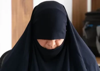 أرملة أبو بكر البغدادي تكشف للــ”BBC” تفاصيل حياتهما معاً