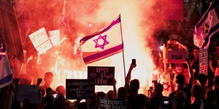 “بايدن يريد السلام لكـــن إسرائيل تريد الحرب”