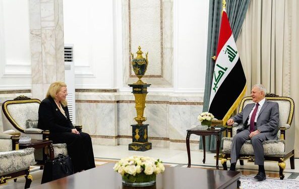 رئيس الجمهورية يستقبل السفيرة الكندية