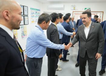السوداني يتابع مشاريع توسعة إنتاج المشتقات النفطية بمصفى البصرة