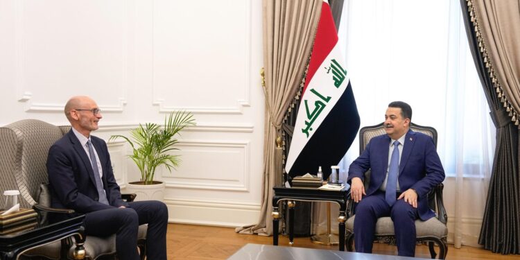 السوداني يستقبل السفير البريطاني ويرحب بمشاركة المؤسسات والشركات البريطانية في الفرص الاستثمارية بالعراق