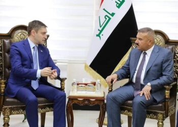 وزير الداخلية يلتقي السفير الأذربيجاني