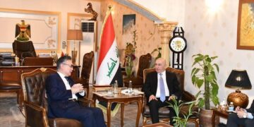 وزير البيئة يستقبل السفير الياباني