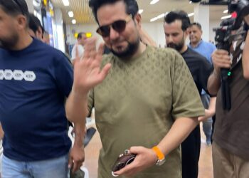 وصول الفنان حاتم العراقي الى البصرة