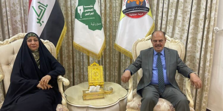 نقيب الصحفيين العراقيين يستقبل رئيس لجنة الثقافة والاعلام بمجلس محافظة كربلاء
