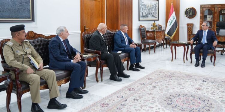 فائق زيدان يستقبل وزير الداخلية والوفد المرافق له