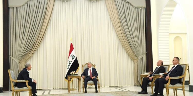 رئيس الجمهورية يتسلم أوراق اعتماد عدد من السفراء