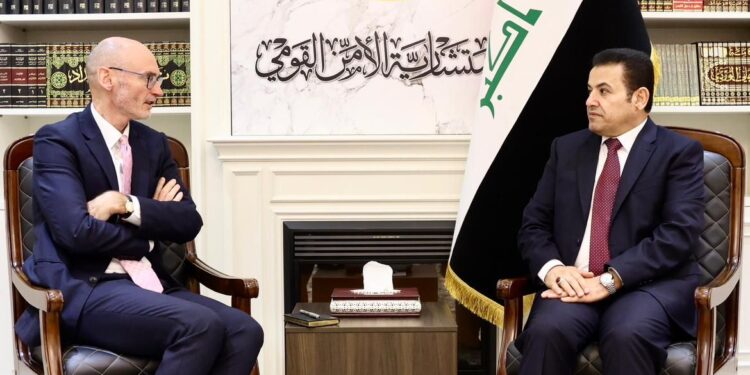 الأعرجي يلتقي السفير البريطاني