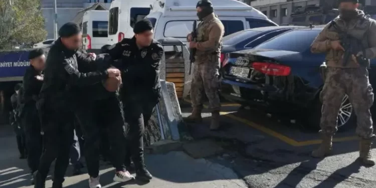 تركيا .. اعتقال مئات الأشخاص بعد أعمال عنف ضد السوريين