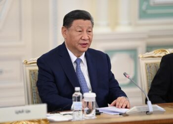 الرئيس الصيني يطالب بــ”توفير الظروف” لبدء مفاوضات سلام بين موسكو وكييف