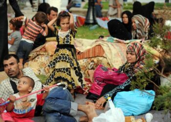 العثور على 12 جثة لمهاجرين من سوريا “توفوا عطشا” في صحراء الجزائر