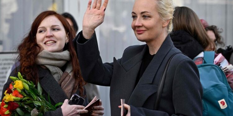 مذكرة توقيف روسية بحق “أرملة نافالني” المقيمة في المنفى