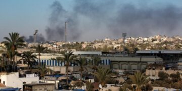 غزة.. قتال مســــتعر وإسرائيل “تطــــعم جنودها ضد شلل الأطفال”