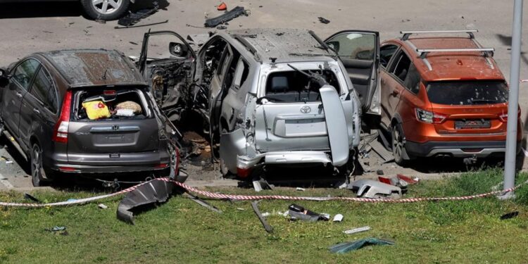 انباء حول استـــهداف “مسؤول عسكري روسي” بانفجار سيارة في موسكو