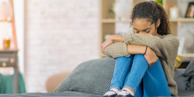 نصف الفتيات والشابات يفكّرن في الخضوع لإجراءات تجميلية