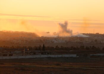 ضربات إسرائيلية على حلب والحرس الثوري يرد بصواريخ