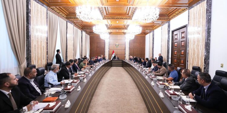 السوداني يوجّه بالالتزام بالجداول الزمنية لتنفيذ مشاريع مداخل بغداد