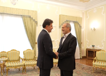 نيجيرفان بارزاني في طهران يجتمـــــع مع الرئيس الإيراني
