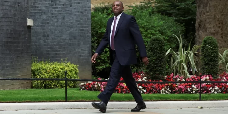 وزير الخارجية البريطاني الجديد يســـعى إلى “وقف فوري” لإطلاق النار في الشرق الأوسط