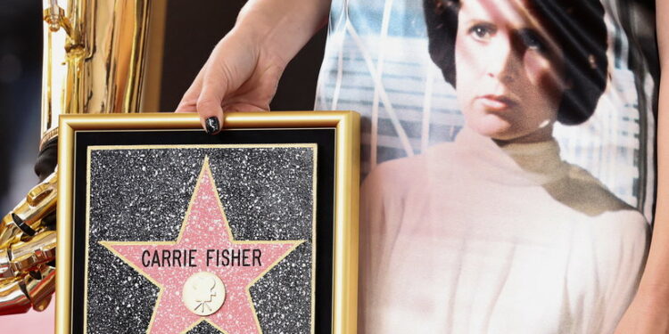 بيــــع الزي الذهبي الشهير لـ”الأميرة ليا” في مزاد ,,, “أيقونة حرب النجوم”