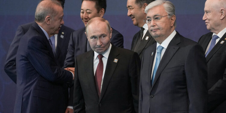 بوتين .. قمة آستانا تروج إلى “نظام عالمي متعدد الأقطاب”
