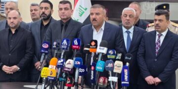 وزير الداخلية  في محافظة ذي قار لمناقشة الاستعدادات الجارية لتأمين الزيارة ألاربعينية