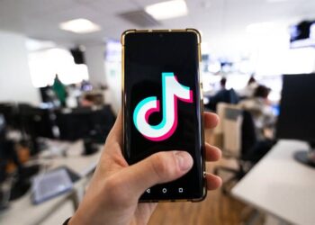 موظفة بأبرشية أمريكية تسرق أموالا من كنيسة لتحولها لـ “عملات تيك توك”