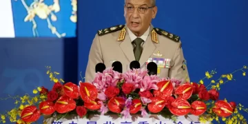 مصر .. تعيين رئيسا جديدا للأركان ووزيرا للدفاع