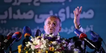 الرئيس الإيراني الجديد مسعود بزشكيان و صلاحياته