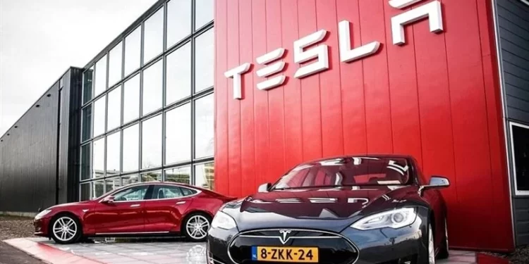 المانيا .. العثور على قنبلة من مخلفات الحرب العالمية الثانية بالقرب من مصنع تسلا