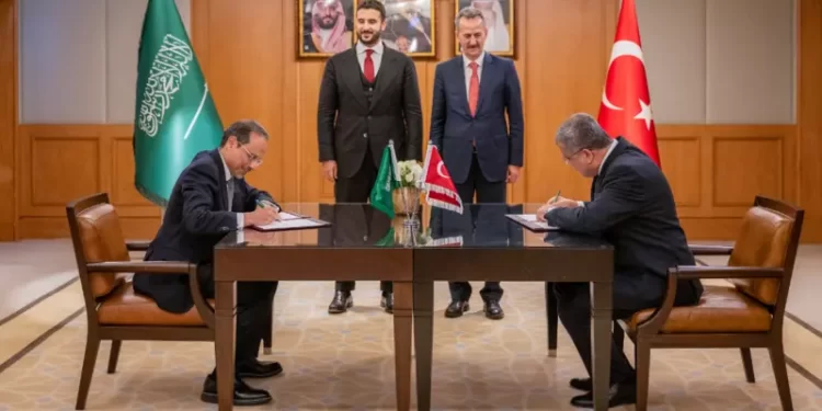 التعاون العسكري والدفاعي بين السعودية وتركيا