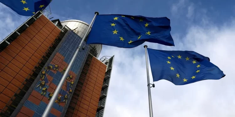 تهيدد بإغــلاق بعثات دبلوماسية للاتحاد الأوروبي حول العالم بسبب “أزمة مالية”